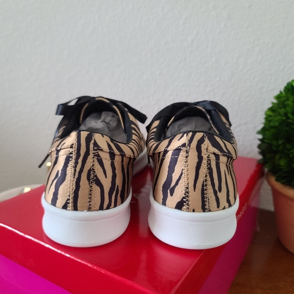 *NWB* Rampage Holly Lace-up Sneaker, 8 - Picture 6 of 9